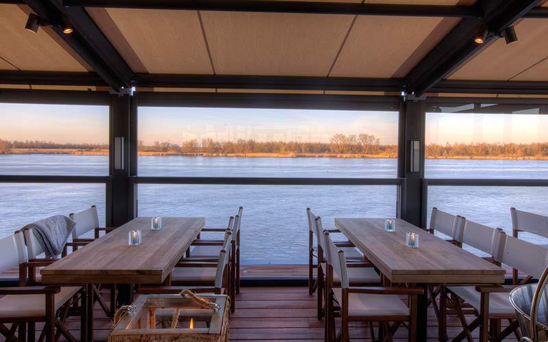 Lunchen aan het water in Drimmelen