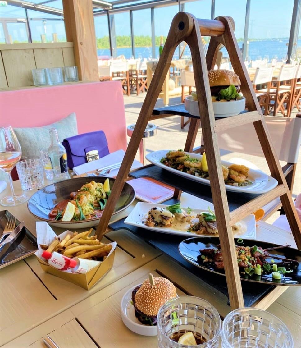 Vergadering in combinatie met een lunch of diner